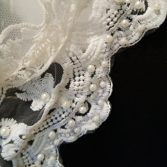 Vintage-inspired lace blouse - Picture 5 of 5